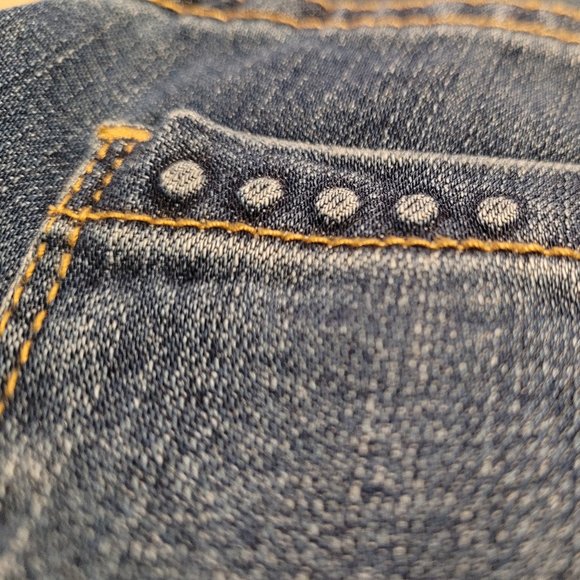 Blank NYC MID-RISE JEANS - Picture 7 of 8